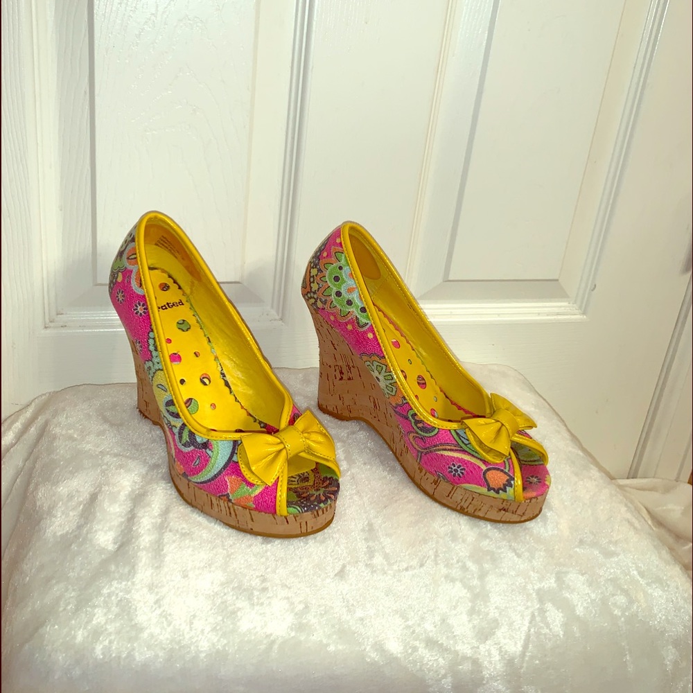 Not Rated brand, 3” cork wedge